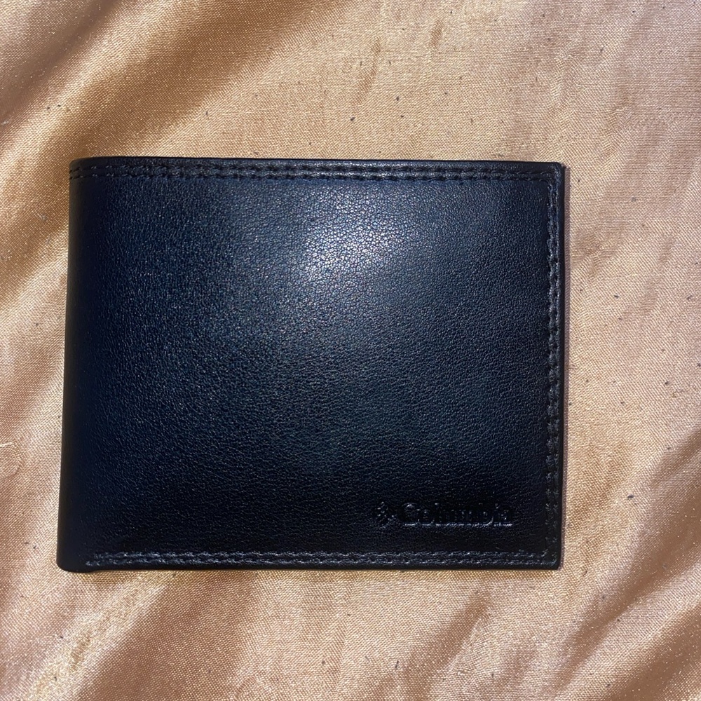 Leather Columbia Wallet